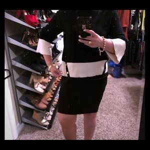 Andrew New York sweater sizer S Black and Ivory.